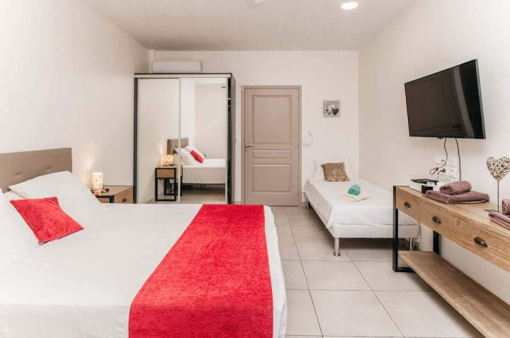 Chambre aménagée de la villa à louer en Guadeloupe